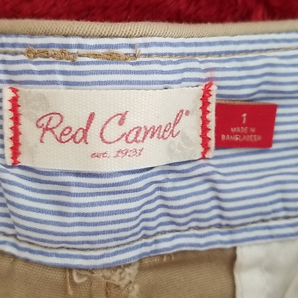 Red camel shorts - Picture 3 of 3